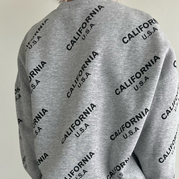 Grey sweater - Picture 1 of 2